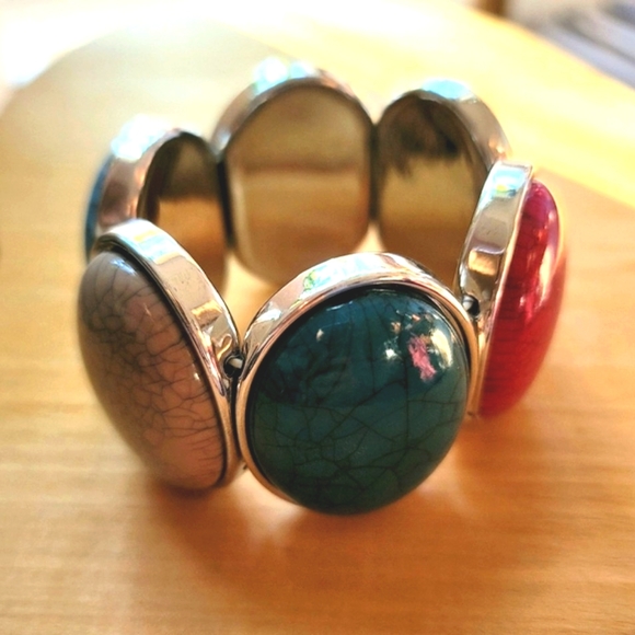 Fashion Multi-Gem Bracelet - Picture 3 of 5